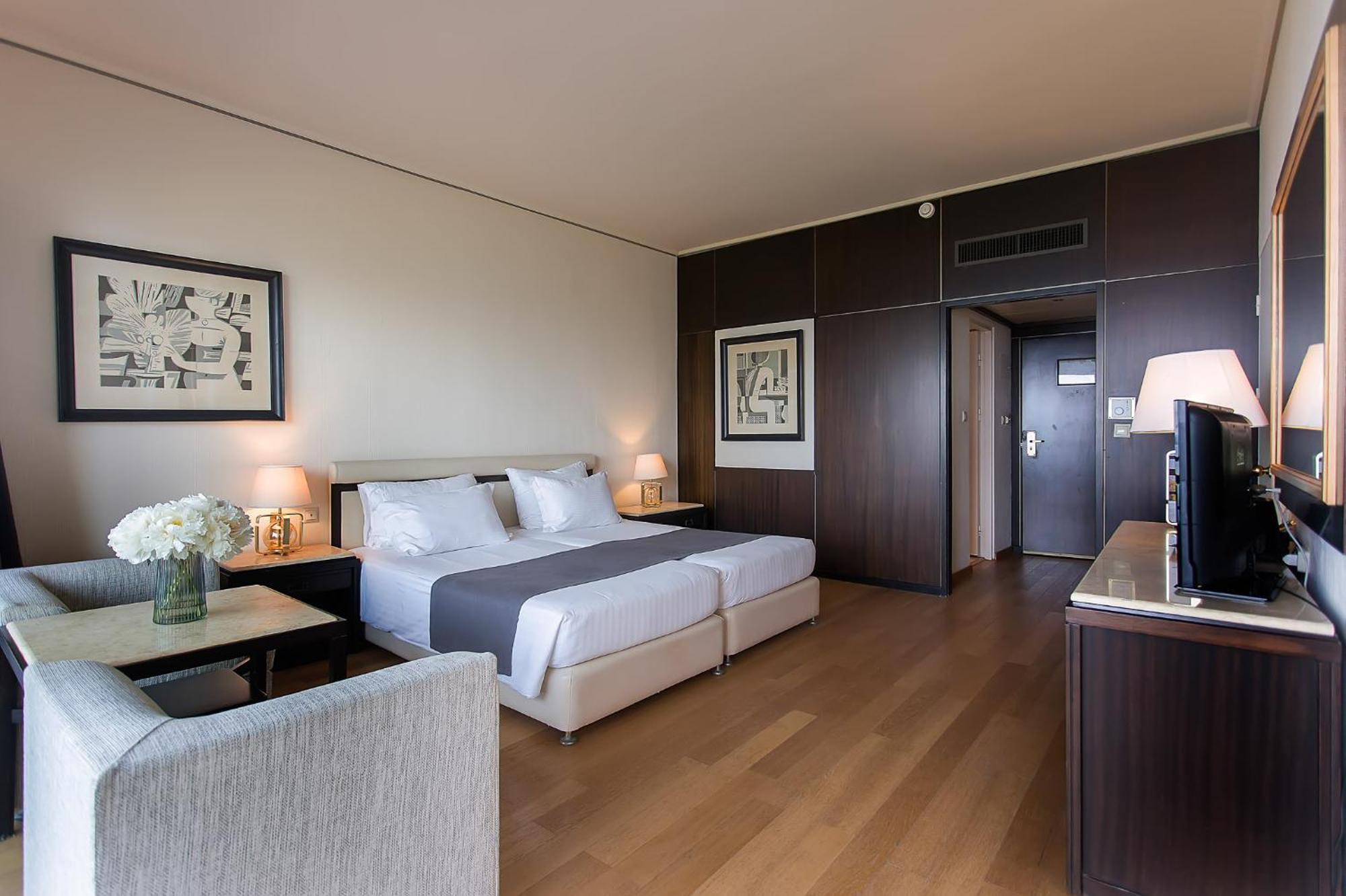 Corfu Holiday Palace Perama  Zewnętrze zdjęcie A room at the hotel